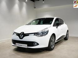 Wit Gebruikt 2015 Renault Clio IV Night&Day Hatchback | € 6.995 (Eerlijke prijs)