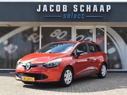 Rood Gebruikt 2016 Renault Clio GrandTour Authentique Stationwagen | € 9.500 (Eerlijke prijs)