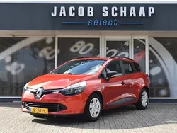 Rood Gebruikt 2016 Renault Clio GrandTour Authentique Stationwagen | € 9.500 (Eerlijke prijs)
