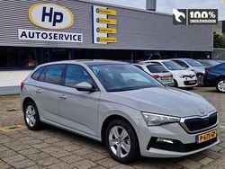 Grijs Gebruikt 2022 Skoda Scala Business Line Hatchback | € 16.000 (Eerlijke prijs)