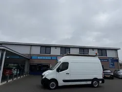 Wit Gebruikt 2017 Renault Master Van | € 8.950