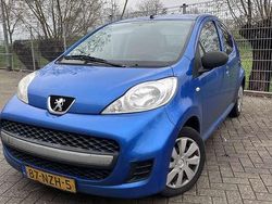 Blauw Gebruikt 2011 Peugeot 107 Hatchback | € 1.450 (Goede deal)