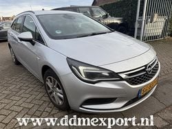 Grijs Gebruikt 2016 Opel Astra Innovation Stationwagen | € 4.900 (Goede deal)