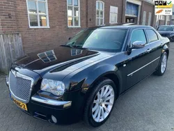 Zwart Gebruikt 2009 Chrysler 300C Sedan | € 6.249 (Eerlijke prijs)