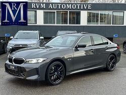 Grijs Gebruikt 2023 BMW 330 Executive Sedan | € 41.877 (Eerlijke prijs)