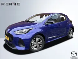 Blauw Gebruikt 2024 Mazda 2 Exclusive-Line Hatchback | € 31.215