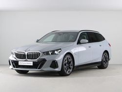 Grijs Gebruikt 2024 BMW 530e M Sport Stationwagen | € 61.950
