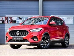 Rood Gebruikt 2022 MG ZS Luxury Sedan | € 17.950 (Duur)