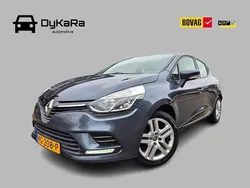 Grijs Gebruikt 2017 Renault Clio IV Zen Hatchback | € 7.995 (Eerlijke prijs)