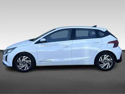Wit Nieuw 2025 Hyundai i20 Comfort Hatchback | € 28.230 (Eerlijke prijs)
