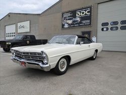 Beige Gebruikt 1967 Ford Fairlane Coupé | € 27.000