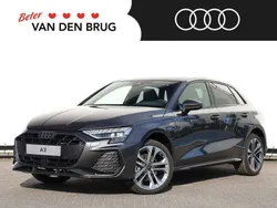 Grijs Nieuw 2025 Audi A3 Sportback e-tron Comfort Sedan | € 52.650 (Iets duurder)