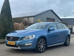 Blauw Gebruikt 2014 Volvo V60 Summum Stationwagen | € 7.750 (Eerlijke prijs)