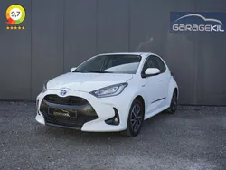 Wit Gebruikt 2021 Toyota Yaris Hybrid Team Hatchback | € 20.590 (Eerlijke prijs)