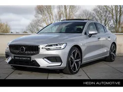 Grijs Gebruikt 2024 Volvo S60 Ultimate Sedan | € 46.995 (Iets duurder)