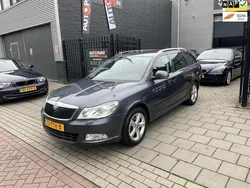 Grijs, metallic lak Gebruikt 2012 Skoda Octavia Business Line Stationwagen | € 4.499 (Goede deal)