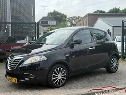 Zwart Gebruikt 2014 Lancia Ypsilon Platinum Hatchback | € 4.450 (Eerlijke prijs)