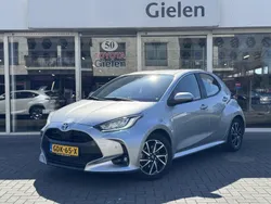 Zilver Gebruikt 2022 Toyota Yaris Premium Hatchback | € 23.400 (Goede deal)