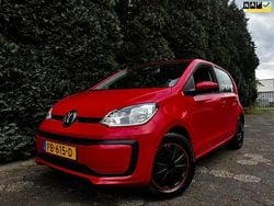 Rood Gebruikt 2017 VW up! Move Hatchback | € 7.250 (Eerlijke prijs)