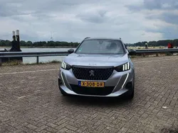 Grijs Gebruikt 2021 Peugeot 2008 GT SUV | € 17.350 (Goede deal)