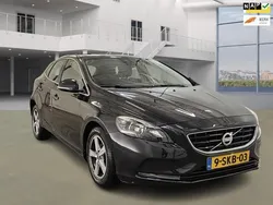 Zwart Gebruikt 2013 Volvo V40 Momentum Stationwagen | € 4.995 (Eerlijke prijs)