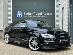 Zwart, metallic lak Gebruikt 2016 Audi A3 S-Line Sedan | € 17.700 (Eerlijke prijs)