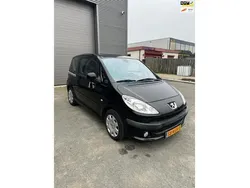Zwart Gebruikt 2009 Peugeot 1007 Hatchback | € 1.950 (Super prijs)