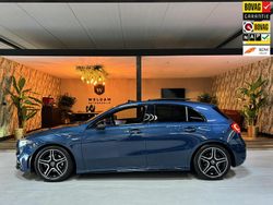 Blauw Gebruikt 2022 Mercedes A200 AMG line Hatchback | € 31.985 (Iets duurder)