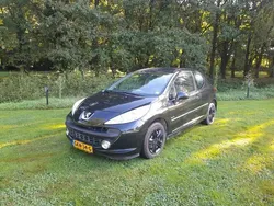 Zwart Gebruikt 2009 Peugeot 207 Hatchback | € 2.990 (Eerlijke prijs)