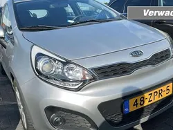 Grijs Gebruikt 2012 Kia Rio Plus Hatchback | € 10.045 (Eerlijke prijs)
