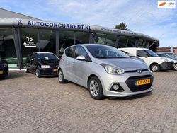 Grijs Gebruikt 2015 Hyundai i10 Premium Hatchback | € 3.999 (Goede deal)