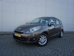 Bruin Gebruikt 2009 Renault Grand Scénic III Expression MPV | € 3.750 (Duur)