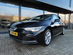 Zwart Gebruikt 2020 VW Golf VII Style Hatchback | € 19.999 (Goede deal)