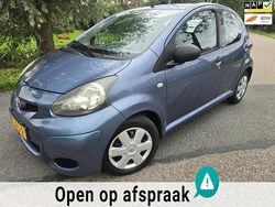 Blauw Gebruikt 2009 Toyota Aygo Hatchback | € 3.950 (Eerlijke prijs)