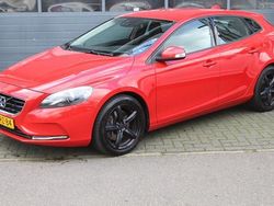 Rood Gebruikt 2014 Volvo V40 Business Edition Stationwagen | € 6.950 (Goede deal)