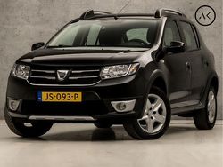 Zwart Gebruikt 2016 Dacia Sandero Lauréate Hatchback | € 8.945 (Eerlijke prijs)