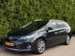 Zwart Gebruikt 2013 Toyota Auris Hybrid Executive Stationwagen | € 11.890 (Eerlijke prijs)