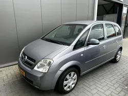 Grijs, metallic lak Gebruikt 2005 Opel Meriva Essentia MPV | € 650 (Super prijs)
