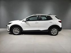 Clear white Gebruikt 2023 Kia Stonic SUV | € 20.995 (Eerlijke prijs)
