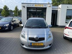 Grijs Gebruikt 2006 Toyota Yaris Hatchback | € 3.799 (Eerlijke prijs)