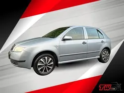 Grijs, metallic lak Gebruikt 2003 Skoda Fabia Hatchback | € 1.700 (Eerlijke prijs)