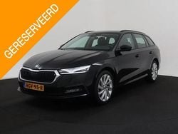 Zwart Gebruikt 2022 Skoda Octavia Style Stationwagen | € 24.900 (Goede deal)