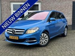 Blauw Gebruikt 2016 Mercedes B250e Ambition MPV | € 11.950 (Eerlijke prijs)