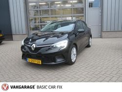 Zwart Gebruikt 2021 Renault Clio V Zen Hatchback | € 10.950 (Goede deal)