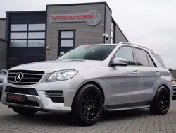 Grijs, metallic lak Gebruikt 2012 Mercedes ML350 AMG SUV | € 22.995 (Goede deal)