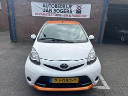 Wit Gebruikt 2013 Toyota Aygo Comfort Hatchback | € 3.950 (Eerlijke prijs)