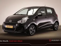 Zwart, metallic lak Gebruikt 2018 Hyundai i10 Comfort Hatchback | € 9.250 (Eerlijke prijs)