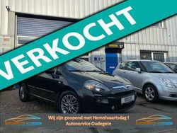 Zwart Gebruikt 2012 Fiat Punto Evo Hatchback | € 4.250 (Eerlijke prijs)