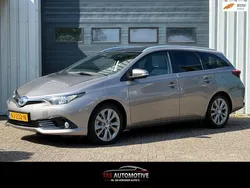Bruin Gebruikt 2016 Toyota Auris Touring Sports Executive Stationwagen | € 13.950 (Goede deal)