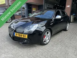 Zwart Gebruikt 2013 Alfa Romeo Giulietta Hatchback | € 8.950 (Iets duurder)